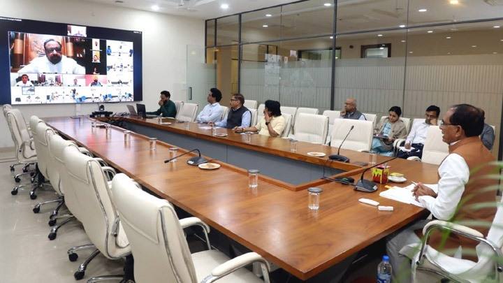 ओलावृष्टि से फसलों को हुए नुकसान का सर्वे 7 दिन में पूरा करें : मुख्यमंत्री श्री चौहान